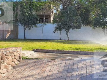 Residencia en Venta en Frac San Lorenzo al Sur de Saltillo