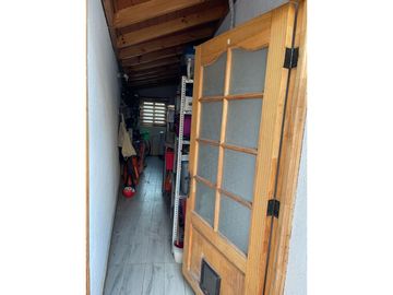 Gestimob vende excelente casa de esquina de 3 pisos en Villa Santa María, El Rosal