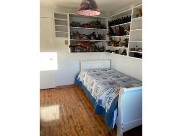 Gestimob vende excelente casa de esquina de 3 pisos en Villa Santa María, El Rosal