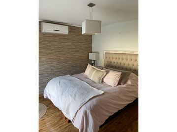 Gestimob vende excelente casa de esquina de 3 pisos en Villa Santa María, El Rosal