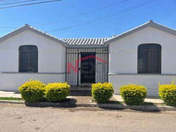 CASA EN VENTA UBICADA EN FRACC. VILLA CALIFORNIA