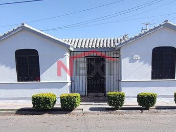 CASA EN VENTA UBICADA EN FRACC. VILLA CALIFORNIA