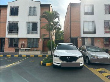 CASA TRES NIVELES CONJUNTO RESIDENCIAL JARDIN DEL VIENTO