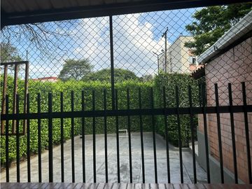 CASA TRES NIVELES CONJUNTO RESIDENCIAL JARDIN DEL VIENTO