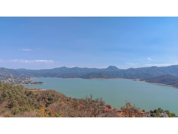 TERRENO ESCRITURADO CON VISTA PANORAMICA AL LAGO EN VALLE DE BRAVO.