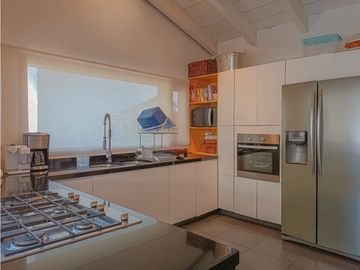 CASA AMUEBLADA EN VENTA EN AVANDARO CENTRO, VALLE DE BRAVO