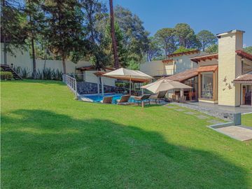 CASA AMUEBLADA EN VENTA EN AVANDARO CENTRO, VALLE DE BRAVO
