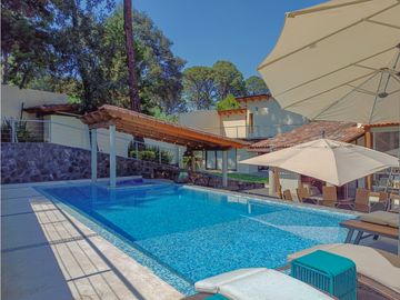 CASA AMUEBLADA EN VENTA EN AVANDARO CENTRO, VALLE DE BRAVO
