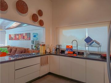 CASA AMUEBLADA EN VENTA EN AVANDARO CENTRO, VALLE DE BRAVO