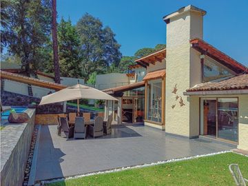 CASA AMUEBLADA EN VENTA EN AVANDARO CENTRO, VALLE DE BRAVO