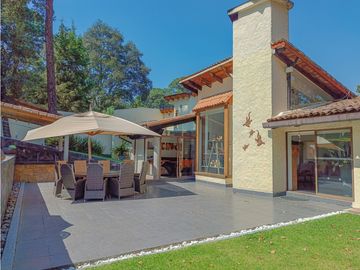 CASA AMUEBLADA EN VENTA EN AVANDARO CENTRO, VALLE DE BRAVO