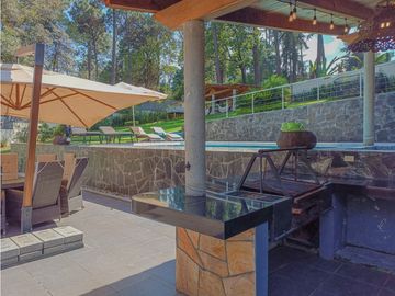 CASA AMUEBLADA EN VENTA EN AVANDARO CENTRO, VALLE DE BRAVO