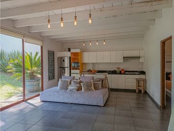 CASA AMUEBLADA EN VENTA EN AVANDARO CENTRO, VALLE DE BRAVO