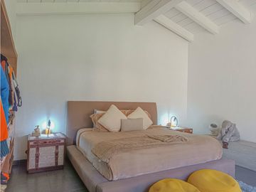 CASA AMUEBLADA EN VENTA EN AVANDARO CENTRO, VALLE DE BRAVO
