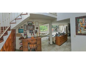 CASA EN VENTA EN AVNDARO VALLE DE BRAVO