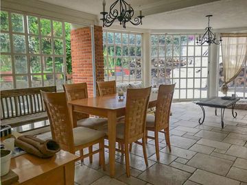 CASA EN VENTA EN AVNDARO VALLE DE BRAVO
