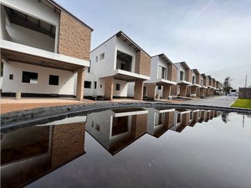 VENTA  CASAS 3 HABITACIONES EN EL VALLE DE LOS CHILLOS. NR