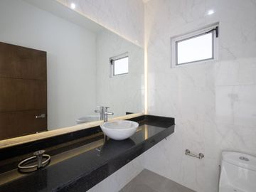 CASA EN VENTA FRACCIONAMIENTO VALLE DEL  CRISTAL, CARRETERA NACIONAL