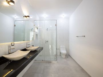 CASA EN VENTA FRACCIONAMIENTO VALLE DEL  CRISTAL, CARRETERA NACIONAL