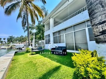 Casa venta TEQUESQUITENGO - Con súper vistas y amplios espacios / Great views