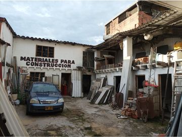 CASA EN VENTA COMERCIAL  / BARRIO GIRARDOT