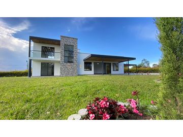 VENDO HERMOSA CASAQ FINCA EN EL CARMEN DE VIBORAL SAMARIA CH