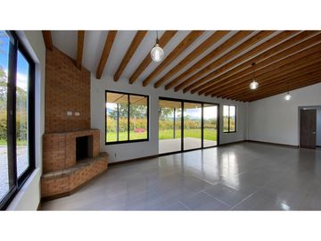 VENDO HERMOSA CASAQ FINCA EN EL CARMEN DE VIBORAL SAMARIA CH