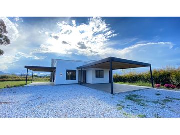 VENDO HERMOSA CASAQ FINCA EN EL CARMEN DE VIBORAL SAMARIA CH