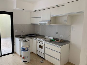 PH en venta de 2 dormitorios en Ituzaingó Sur
