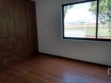 UDLA NOBEL RESIDENCIAL