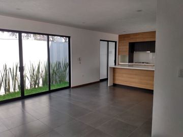 UDLA NOBEL RESIDENCIAL