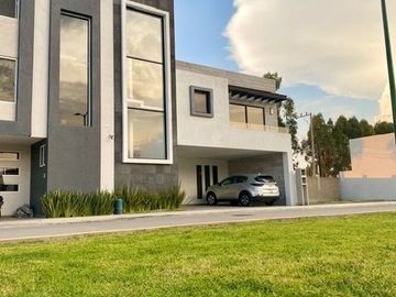 UDLA NOBEL RESIDENCIAL