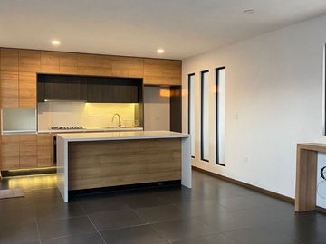 UDLA NOBEL RESIDENCIAL
