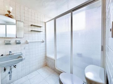 CASA EN VENTA EN BOSQUE DE ECHEGARAY 4 RECAMARAS CON JARDIN