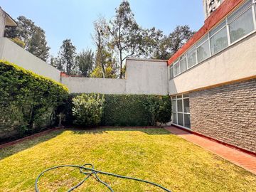 CASA EN VENTA EN BOSQUE DE ECHEGARAY 4 RECAMARAS CON JARDIN