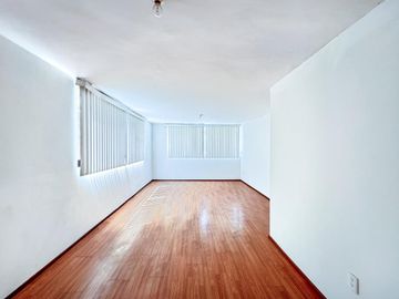 CASA EN VENTA EN BOSQUE DE ECHEGARAY 4 RECAMARAS CON JARDIN