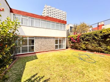 CASA EN VENTA EN BOSQUE DE ECHEGARAY 4 RECAMARAS CON JARDIN