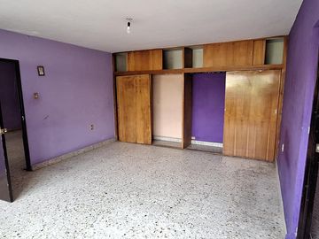 CASA EN VENTA EN AV. PINO SUAREZ TOLUCA