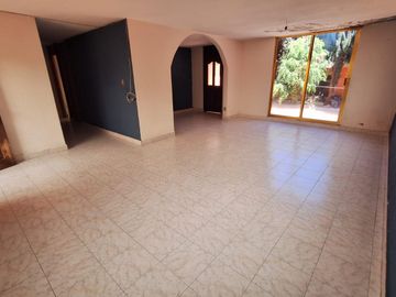 CASA EN VENTA EN AV. PINO SUAREZ TOLUCA