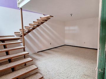 CASA EN VENTA EN AV. PINO SUAREZ TOLUCA