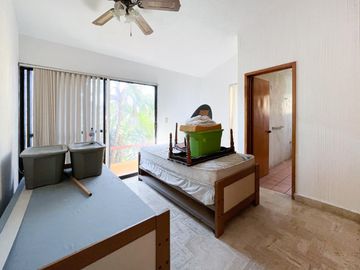 Casa en condominio en Fraccionamiento Pedregal de las Fuentes