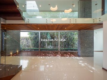 Casa en venta o renta en primera sección de Lomas de Angelópolis, Puebla