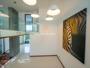Casa en venta o renta en primera sección de Lomas de Angelópolis, Puebla