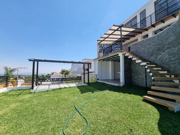Casa - Jardines de Ahuatlán