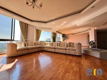 Departamento en Venta  Loma del Bosque