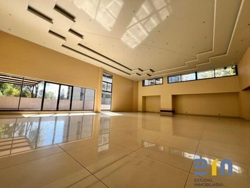 Departamento en Venta  Loma del Bosque