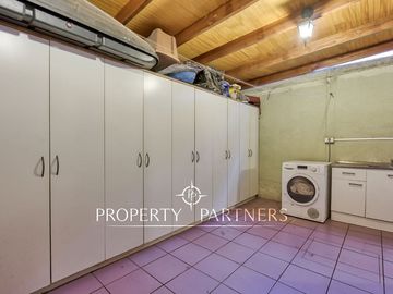 Oportunidad!! Venta de casa en sector residencial exclusivo con un entorno tranquilo y privado de Peñalolén