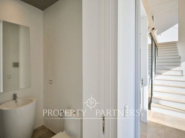 Magnifica casa con vista al mar, recién construida en Zapallar Norte en 7000m2 terreno