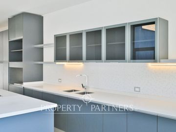 Magnifica casa con vista al mar, recién construida en Zapallar Norte en 7000m2 terreno