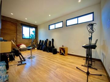 Venta Casa Campestre moderna como nueva Parcelacion La Ceja